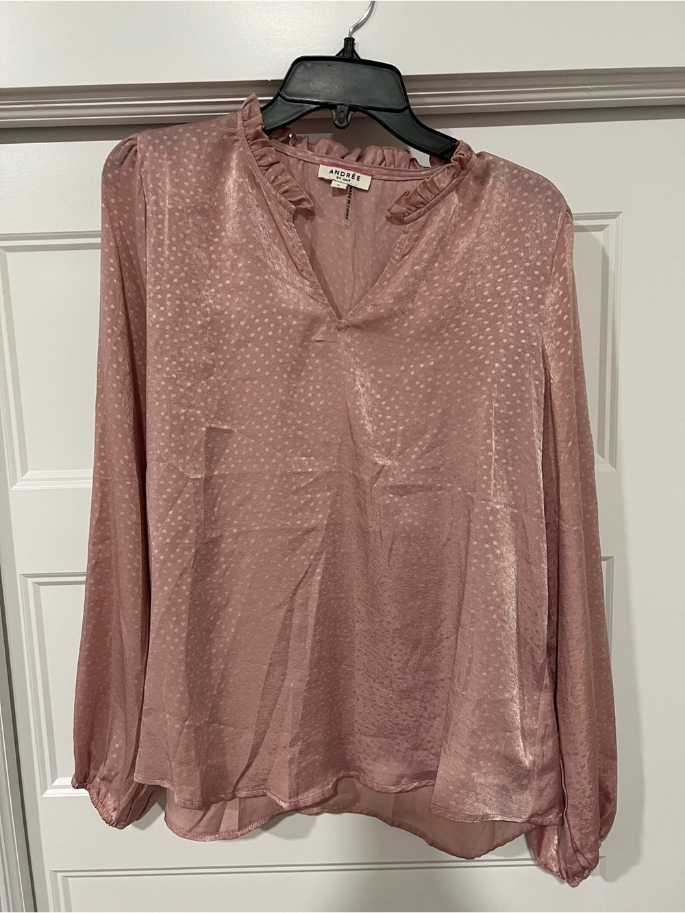 ANDREE BY UNIT Dusty Rose Ruffle V-Neck Long Sleeve Blouse